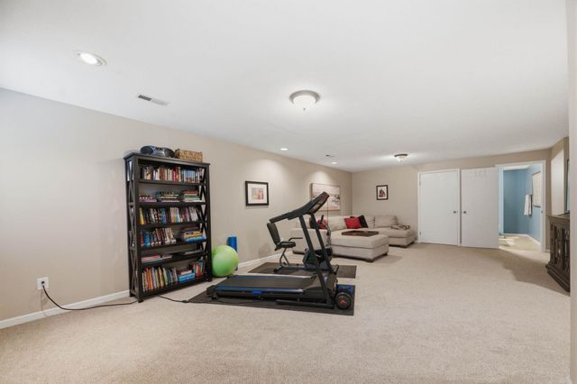 224 N Pinecrest Ct, Andover, KS 67002