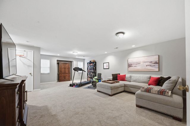 224 N Pinecrest Ct, Andover, KS 67002