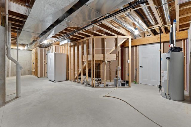 W252N6642 Aspen LANE, Sussex, WI 53089