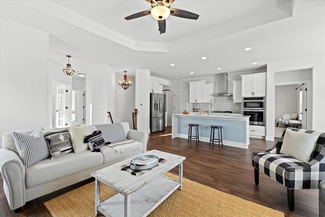 W252N6642 Aspen LANE, Sussex, WI 53089