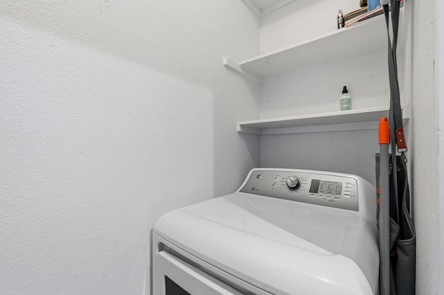 2720 Oak Springs DR, Austin, TX 78702