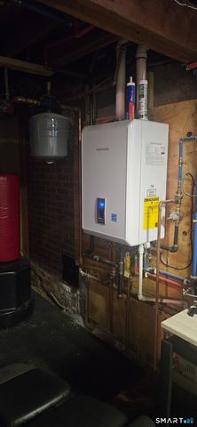 60 Nod Road, Windsor, CT 06095