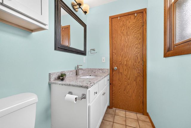 7004 60th AVENUE, Kenosha, WI 53142