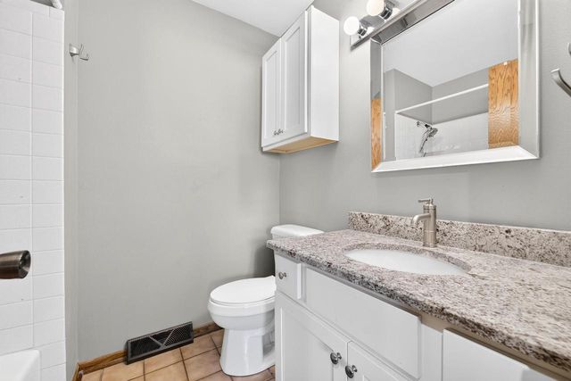 7004 60th AVENUE, Kenosha, WI 53142