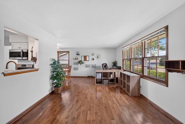 7004 60th AVENUE, Kenosha, WI 53142