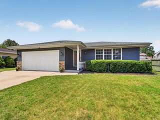 7004 60th AVENUE, Kenosha, WI 53142