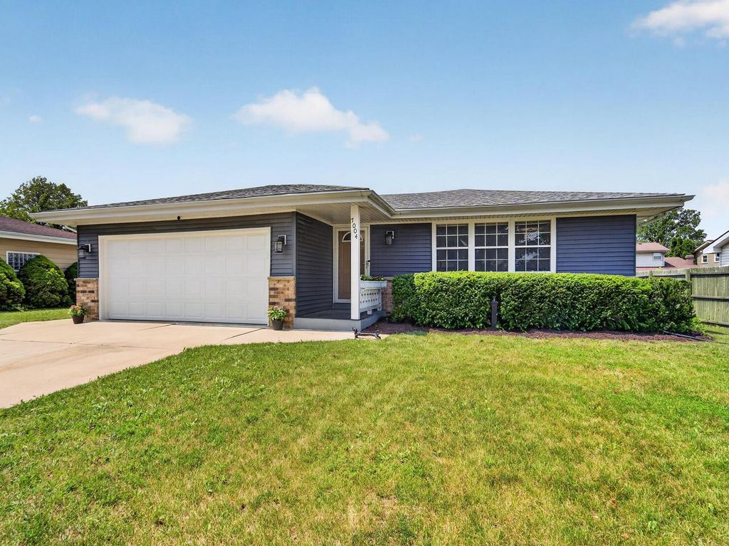 7004 60th AVENUE, Kenosha, WI 53142