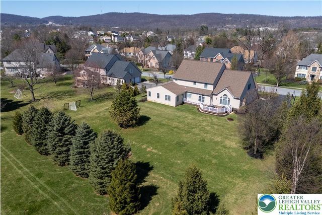 3350 North Bay Hill Drive, Upper Saucon Twp, PA 18034