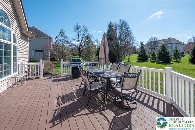 3350 North Bay Hill Drive, Upper Saucon Twp, PA 18034