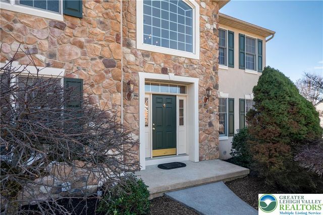 3350 North Bay Hill Drive, Upper Saucon Twp, PA 18034