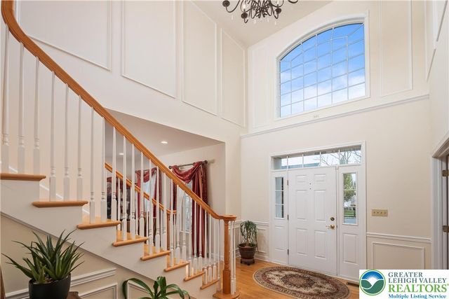 3350 North Bay Hill Drive, Upper Saucon Twp, PA 18034
