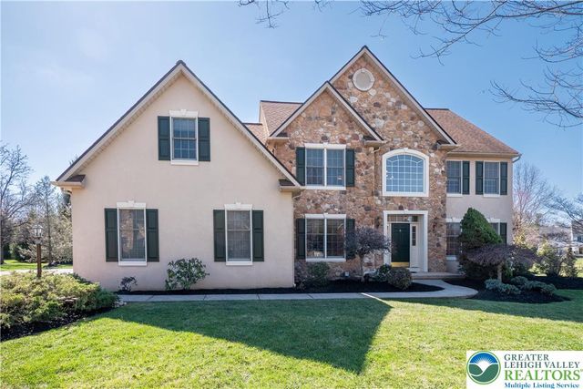 3350 North Bay Hill Drive, Upper Saucon Twp, PA 18034