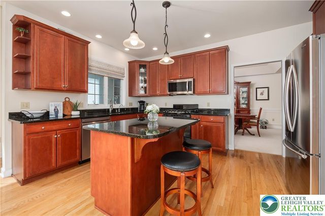 3350 North Bay Hill Drive, Upper Saucon Twp, PA 18034