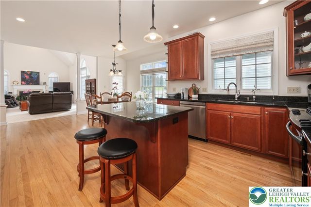 3350 North Bay Hill Drive, Upper Saucon Twp, PA 18034