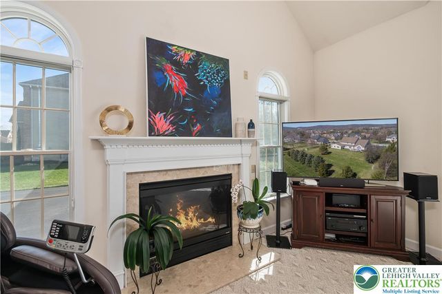 3350 North Bay Hill Drive, Upper Saucon Twp, PA 18034