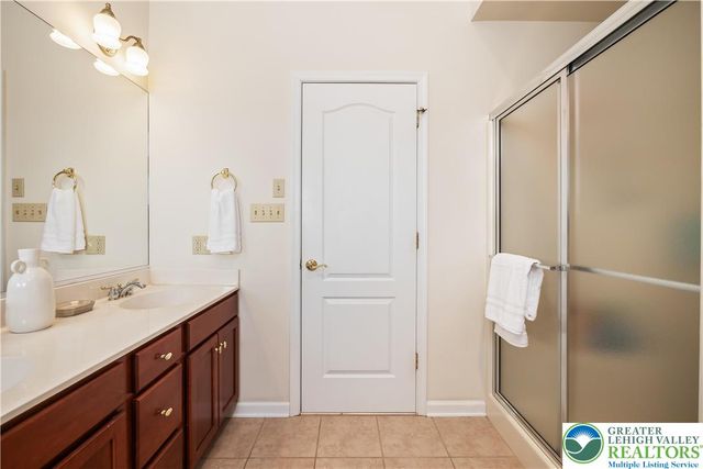 3350 North Bay Hill Drive, Upper Saucon Twp, PA 18034