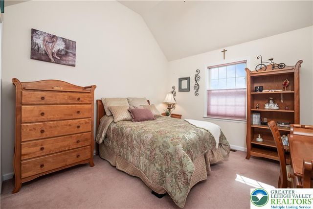 3350 North Bay Hill Drive, Upper Saucon Twp, PA 18034