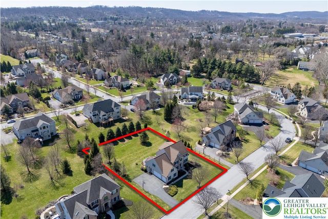 3350 North Bay Hill Drive, Upper Saucon Twp, PA 18034