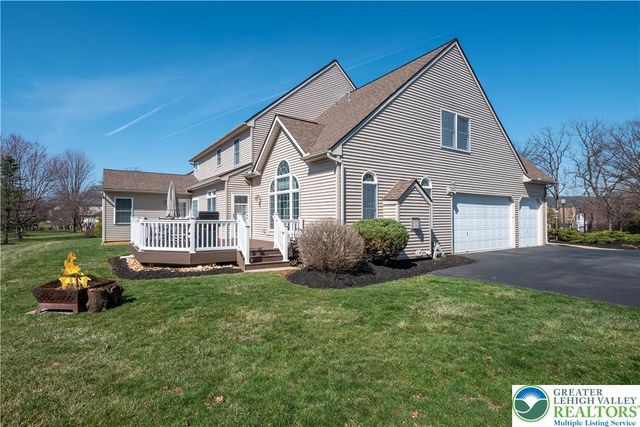 3350 North Bay Hill Drive, Upper Saucon Twp, PA 18034