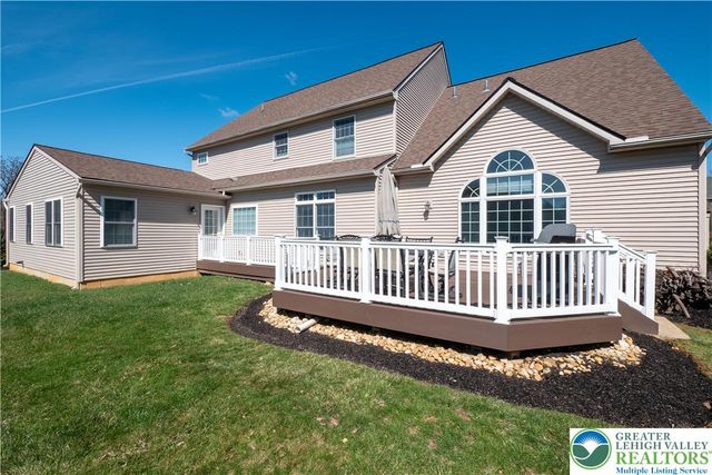 3350 North Bay Hill Drive, Upper Saucon Twp, PA 18034