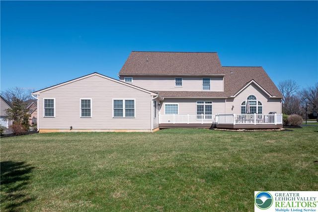 3350 North Bay Hill Drive, Upper Saucon Twp, PA 18034