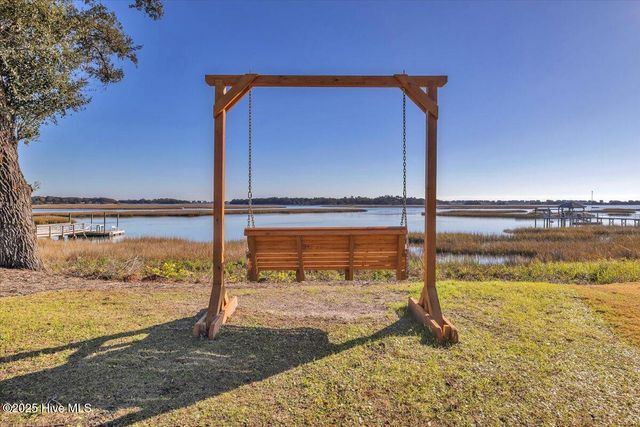 3060 Purple Finch Lane SW, Supply, NC 28462