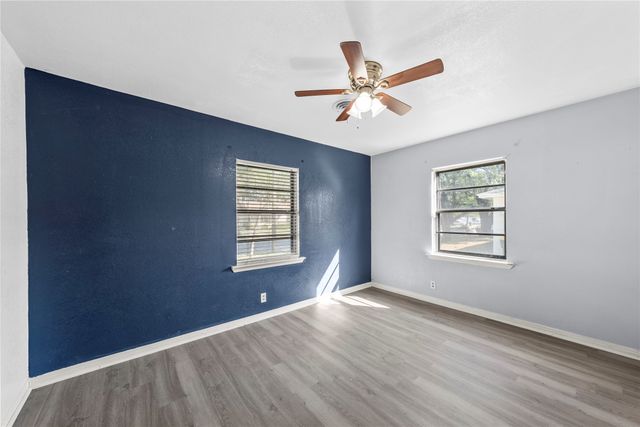 901 N Main Street, West, TX 76691