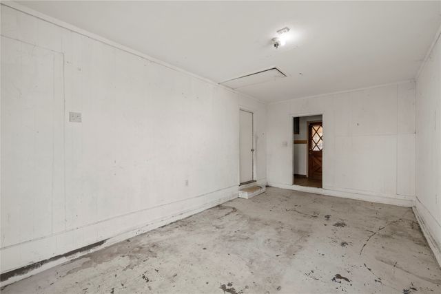 901 N Main Street, West, TX 76691