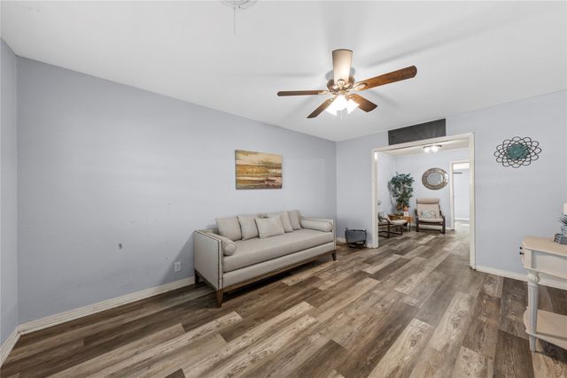 901 N Main Street, West, TX 76691