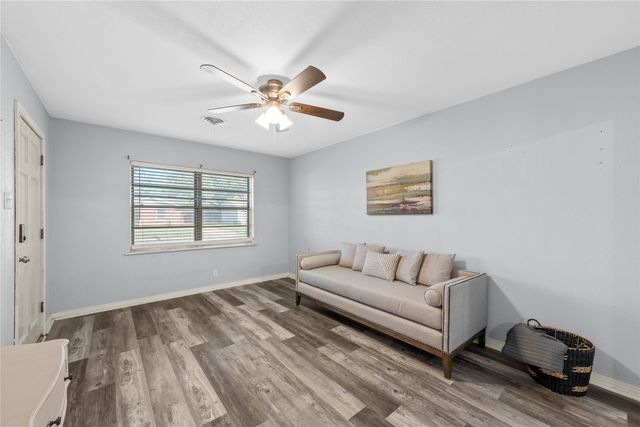 901 N Main Street, West, TX 76691