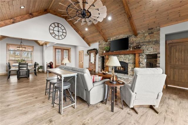 655 Mountainside Drive, Cleveland, GA 30528