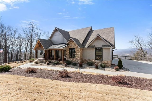 655 Mountainside Drive, Cleveland, GA 30528