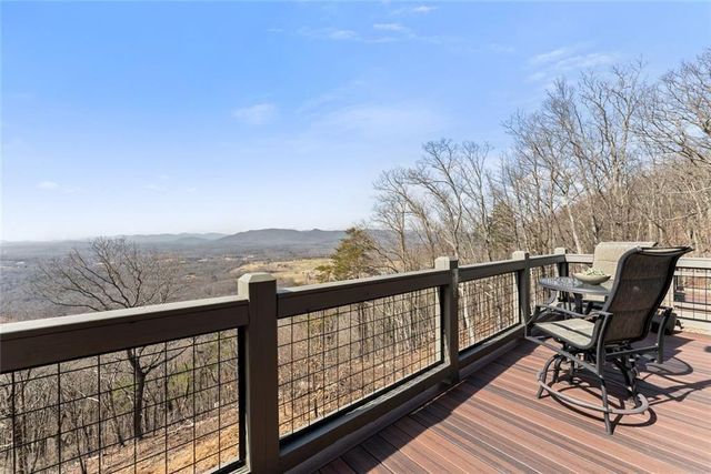 655 Mountainside Drive, Cleveland, GA 30528