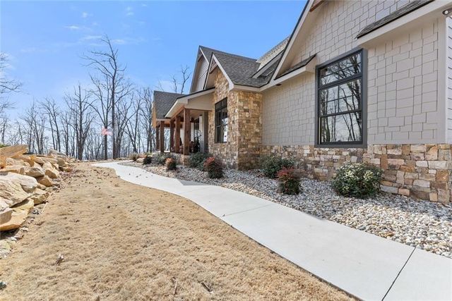 655 Mountainside Drive, Cleveland, GA 30528