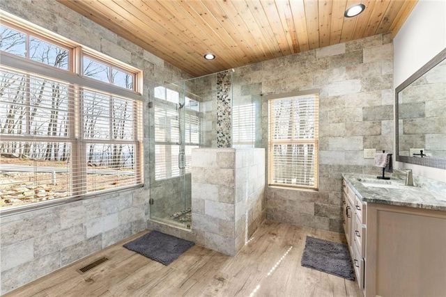 655 Mountainside Drive, Cleveland, GA 30528