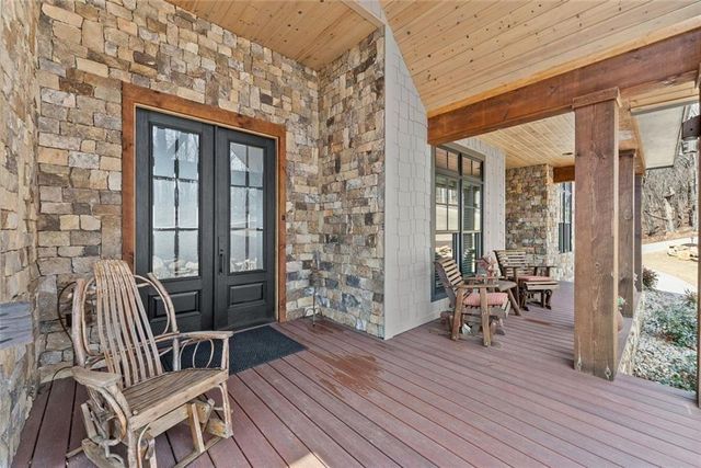 655 Mountainside Drive, Cleveland, GA 30528