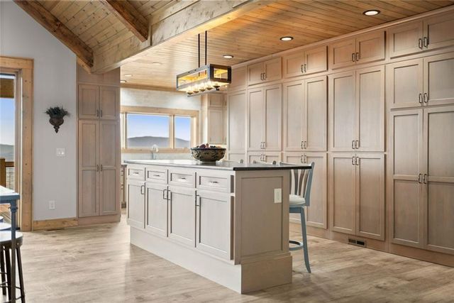 655 Mountainside Drive, Cleveland, GA 30528