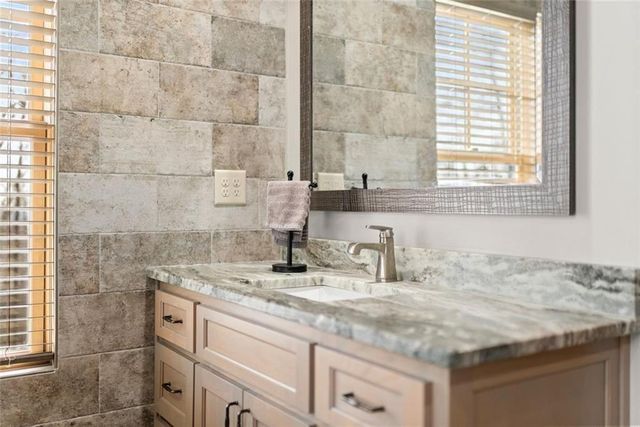 655 Mountainside Drive, Cleveland, GA 30528