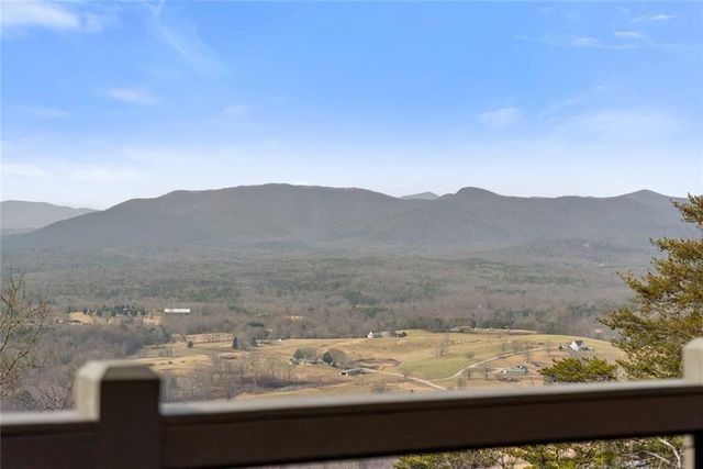 655 Mountainside Drive, Cleveland, GA 30528