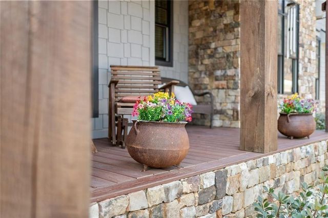 655 Mountainside Drive, Cleveland, GA 30528