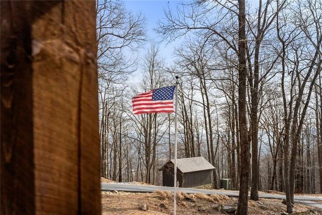 655 Mountainside Drive, Cleveland, GA 30528