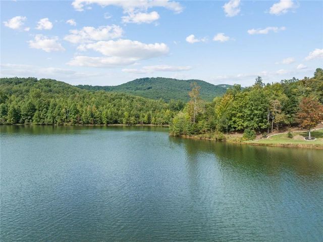655 Mountainside Drive, Cleveland, GA 30528