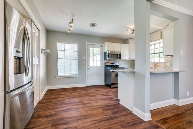 851 Peavy Road, Dallas, TX 75218