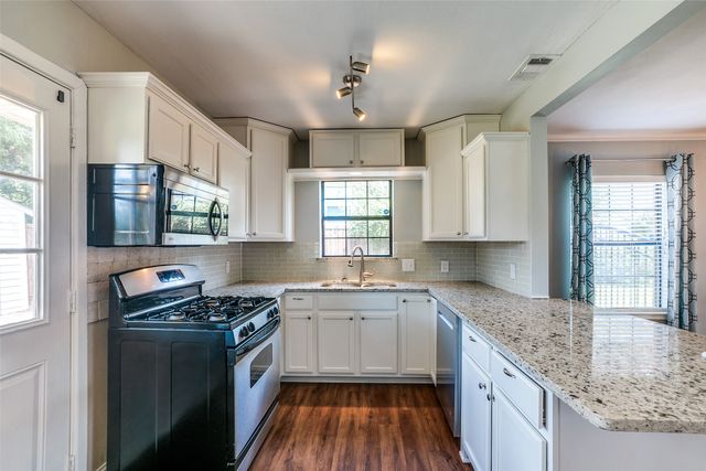 851 Peavy Road, Dallas, TX 75218