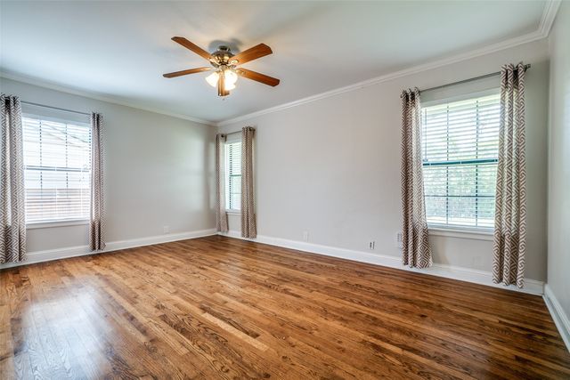 851 Peavy Road, Dallas, TX 75218