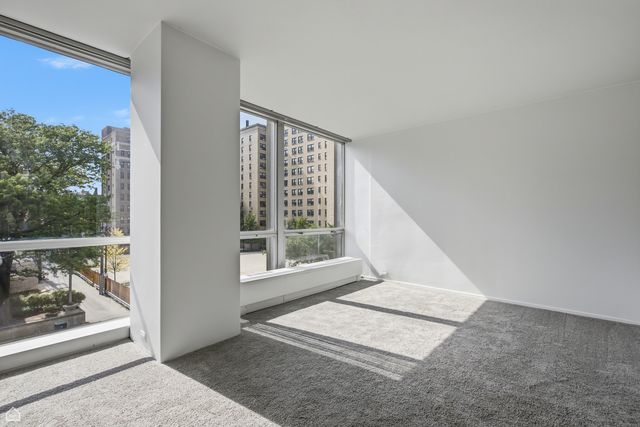 340 W Diversey Parkway 415, Chicago, IL 60657