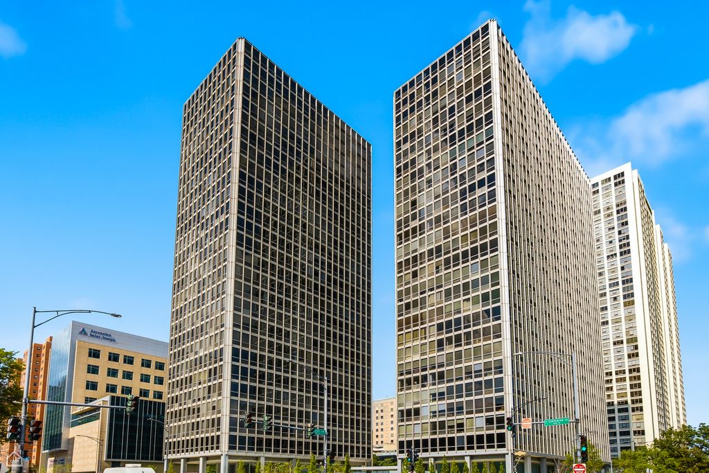 340 W Diversey Parkway 415, Chicago, IL 60657