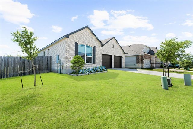 210 Maroon LN, Kyle, TX 78640