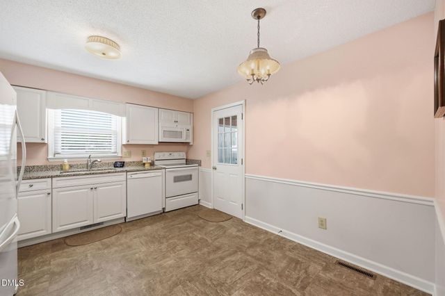 1003 Camelot Lane, Graham, NC 27253