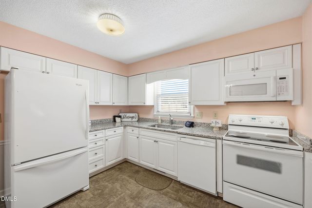1003 Camelot Lane, Graham, NC 27253